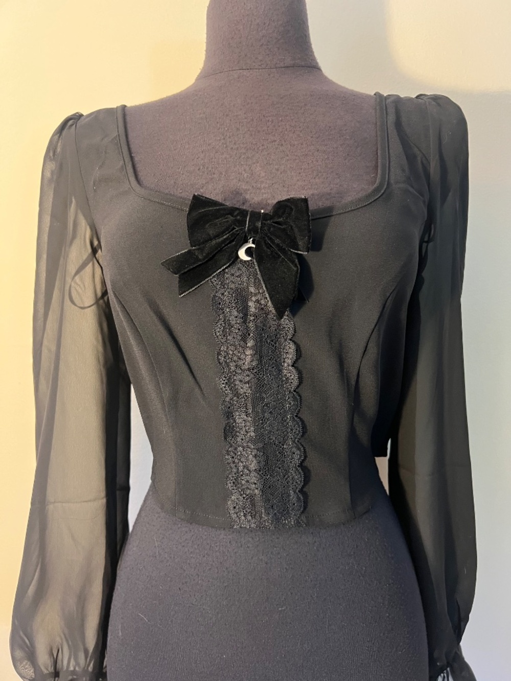 Hell Bunny Whimsigoth mesh sleeve cropped top - Picture 2 of 8
